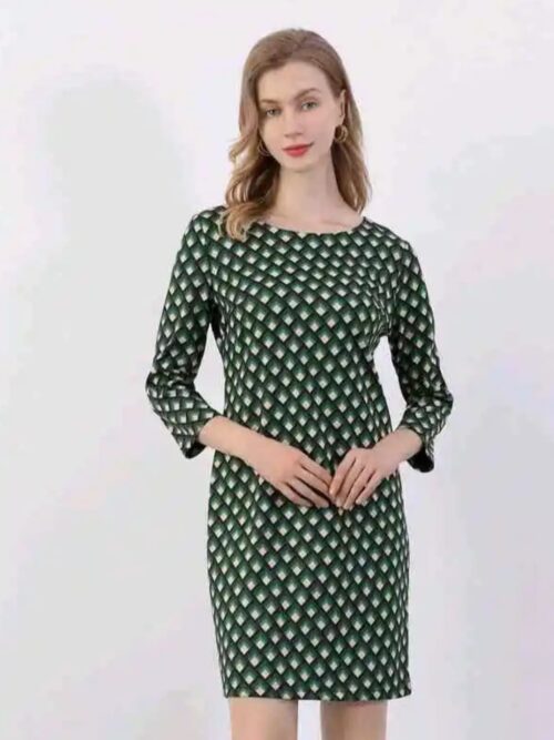 Vestido estampado geométrico midi corto