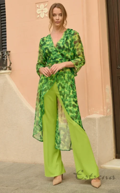 Conjunto casaca estampada pantalón