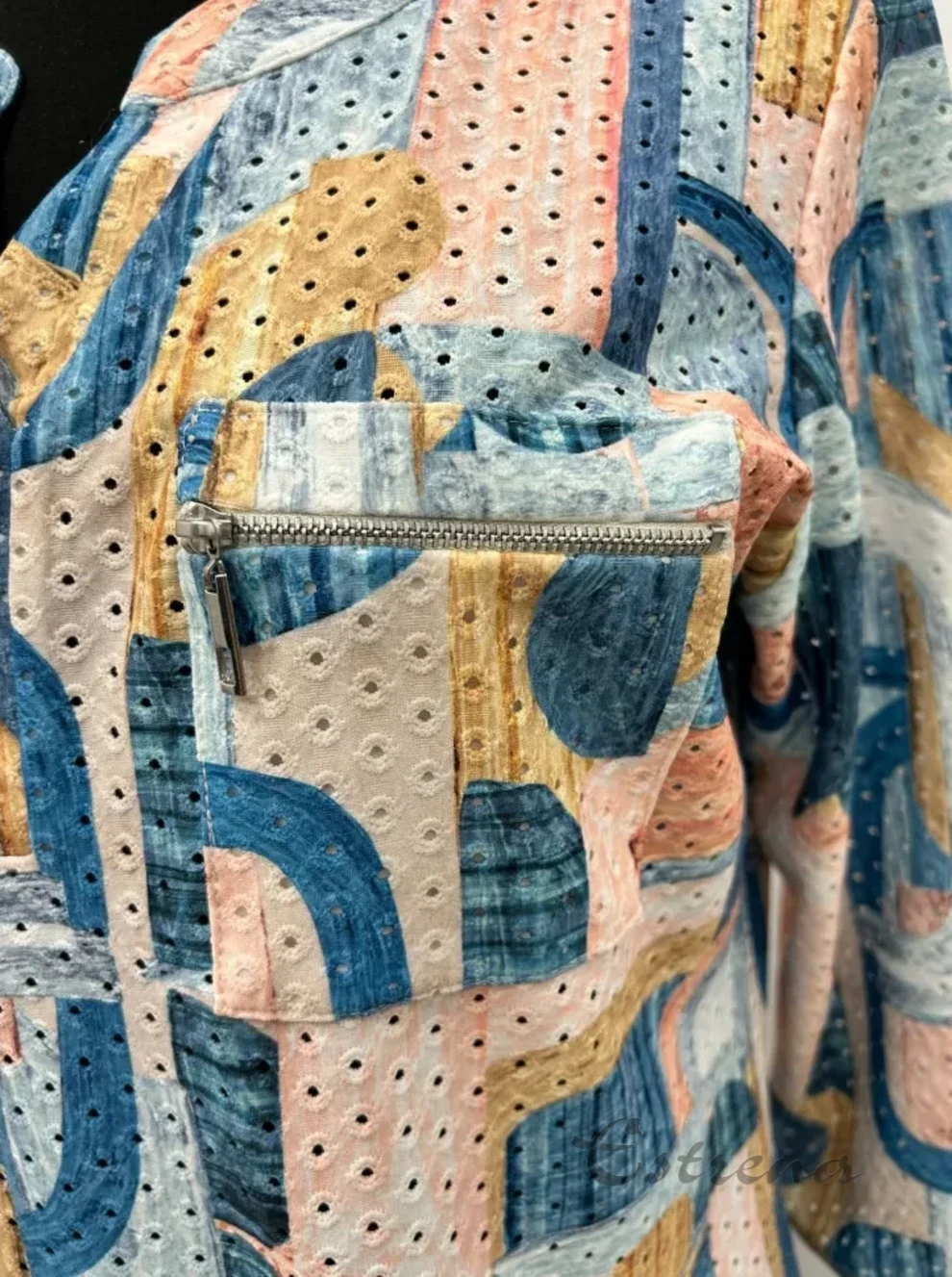 Camiseta estampada con bolsillos - Imagen 3