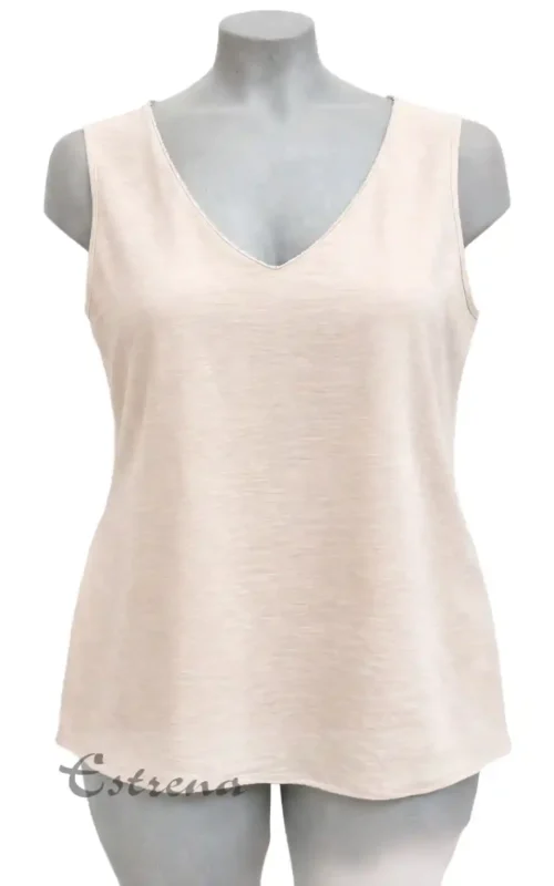 Top liso con cadenita en escote