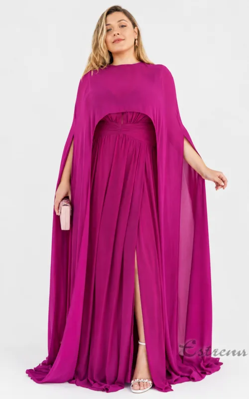 Capa de gasa larga y fluida en color fucsia para vestido de fiesta elegante de Estrena Moda.