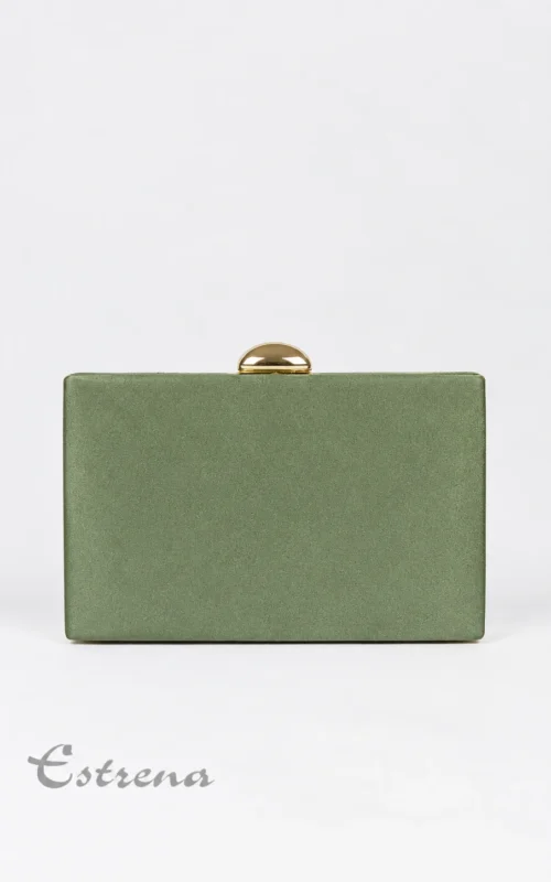 Bolso de mano rígido tipo caja con acabado de antelina en color verde oliva y un broche superior de metal dorado.